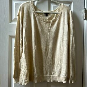Women’s American Eagle Long-sleeved Crewneck Sweater w/Laceback Size Large